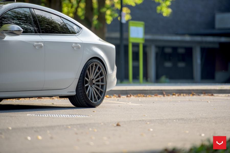 Детали экстерьера Audi S7 Sportback on Vossen Wheels (VFS2) 2016 года  (фото 6 из 26)